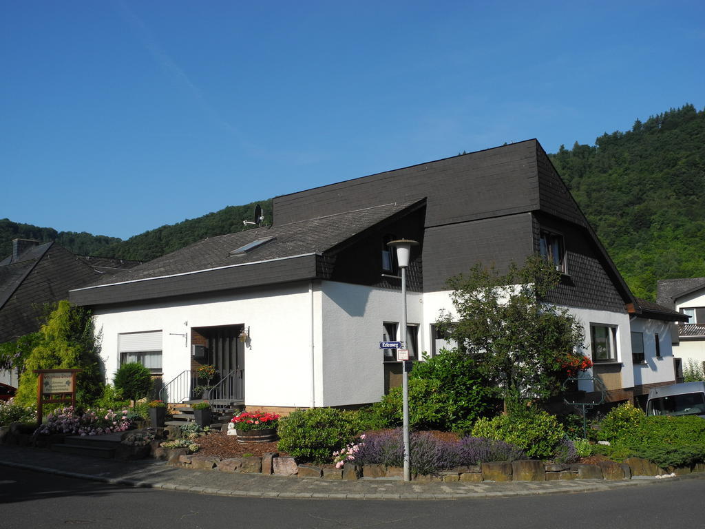 Gästehaus Steuer Bruttig-Fankel Exterior foto